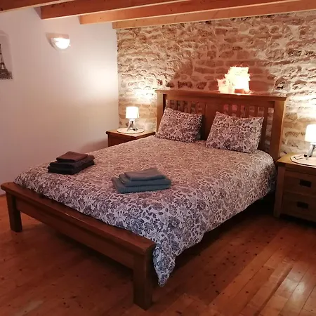 La Brenatiere Holiday home *
